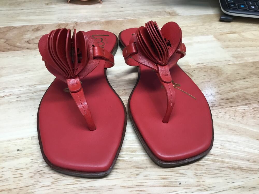 Tory Burch Heart Love Thong Sandals Women's US 6M Red Leather Slip-On Flip Flops